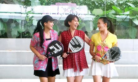 Gaya Baru: Aktif Berolahraga Lewat Padel Berkebaya