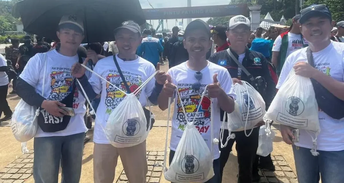 Sembako Dari Prabowo Bikin Buruh Tersenyum Di Hari Buruh