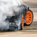 Drifting Seni Mengendalikan Ragam Mobil Di Ambang Slip Aspal