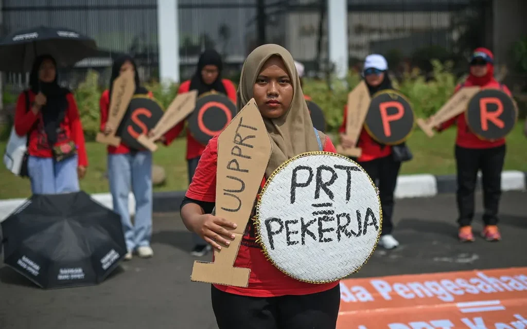 Ini Tugas PRT Dalam UU PPRT Yang Meliputi Hewan Peliharaan