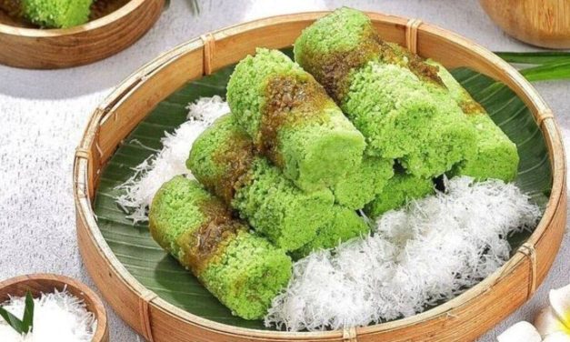 Kue Putu Bambu: Jajanan Tradisional Yang Penuh Kenangan!